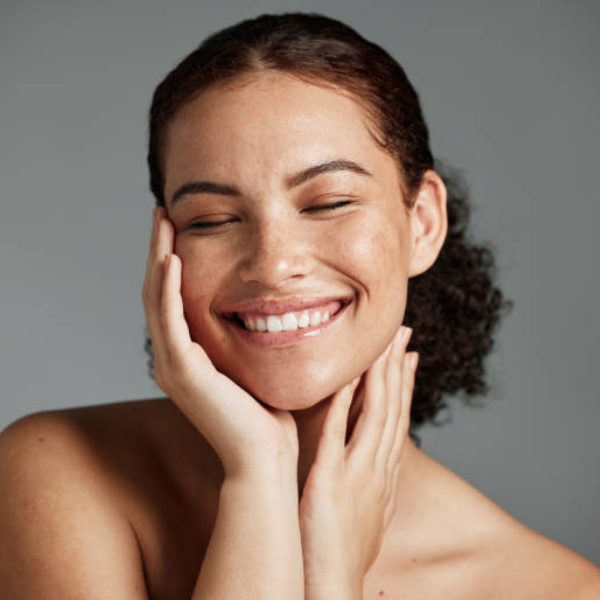 Read more about the article How to Build a Simple and Effective Skincare Routine