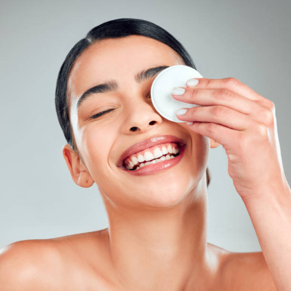 Read more about the article How to Build a Skincare Routine for Oily Skin ?