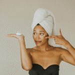 Face Cream vs Gel Moisturizer – Guide for Sensitive Skin (2025)